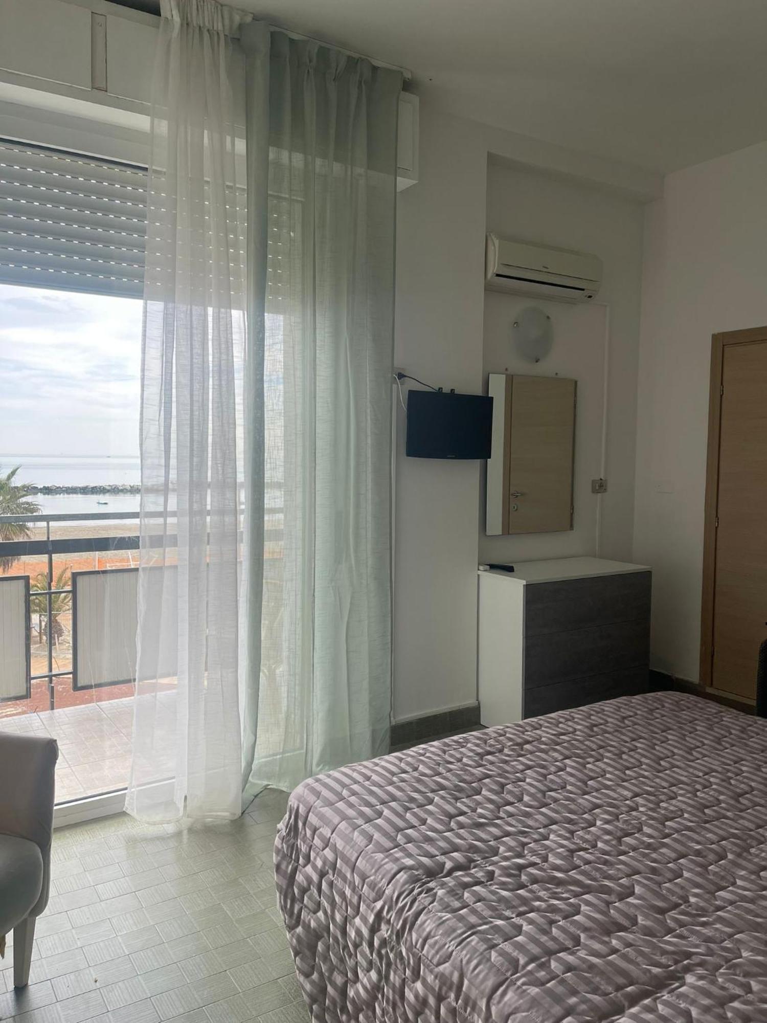 Hotel Re Leone Rimini Dış mekan fotoğraf